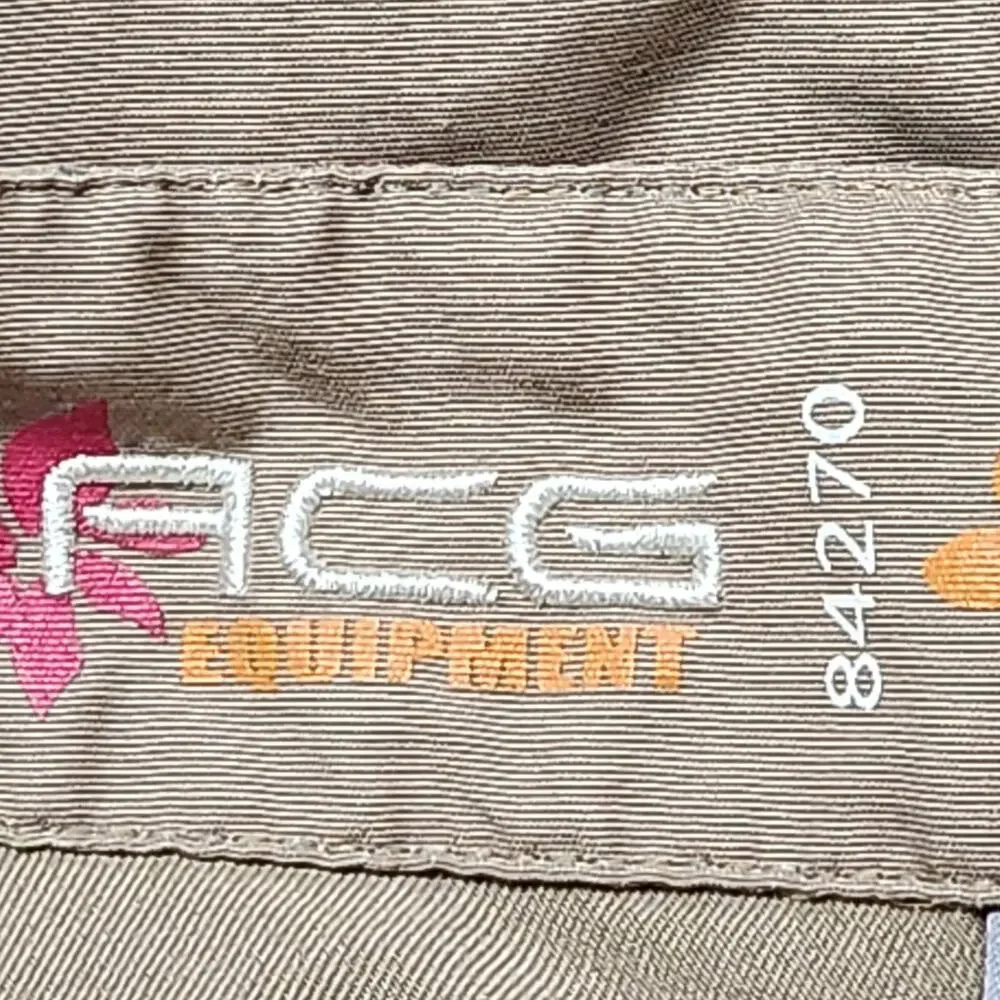 Nike ACG Equipment Skort Womens 4 Beige Lined Trail Hiking Pockets Outdoor